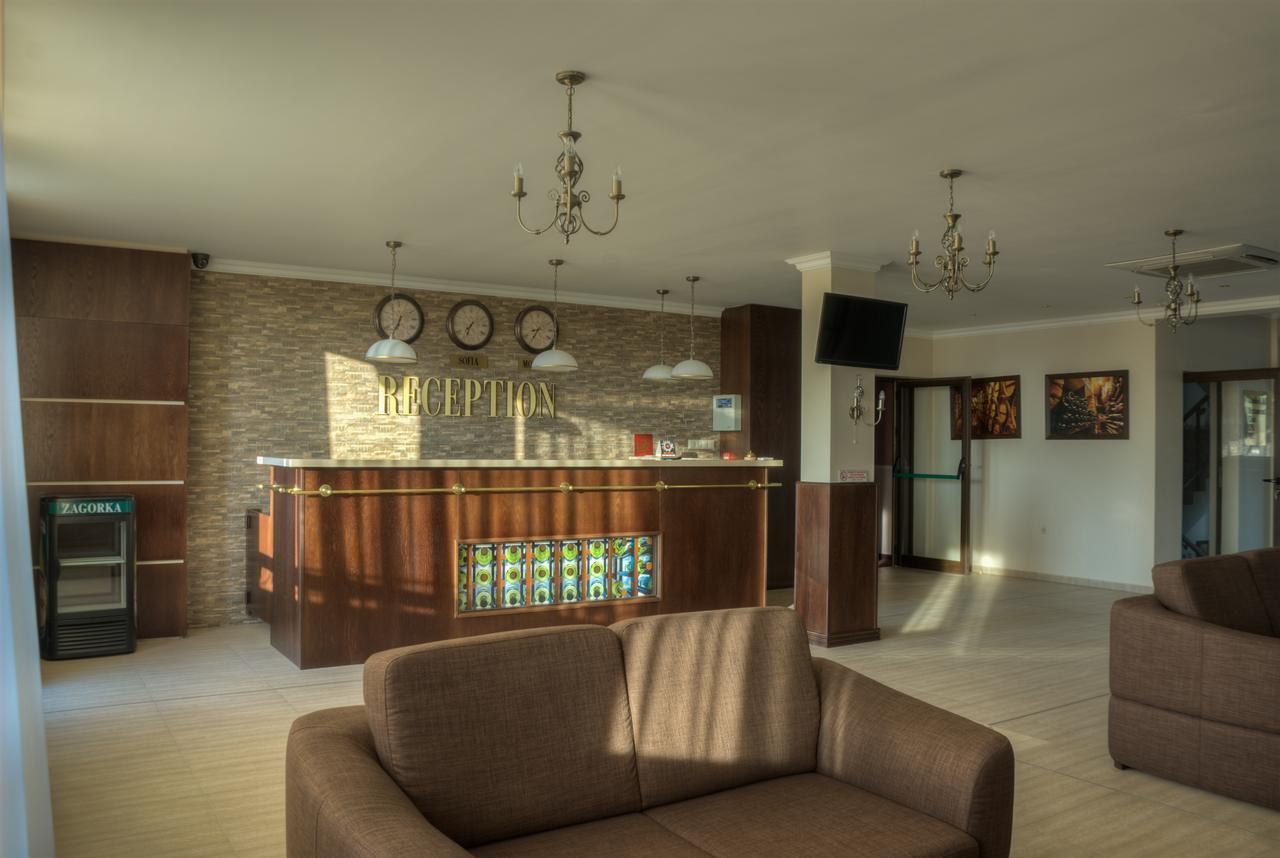 Hotel Chateau Des Bergers Targovishte  Exterior foto